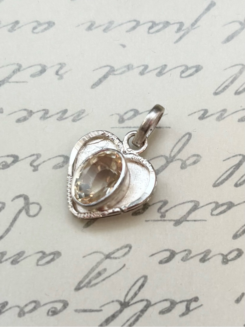 Vedic Astrology Fine Silver Heart Pendant Oval Citrine Gemstone